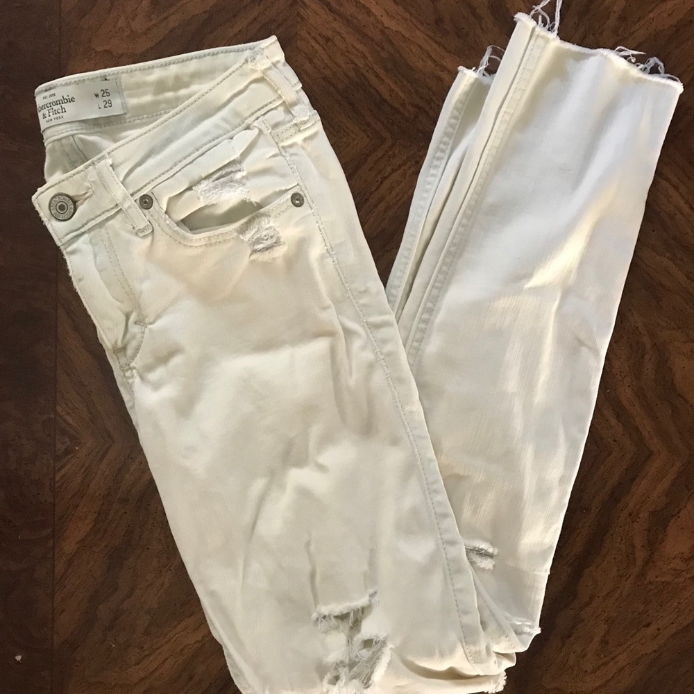 Abercrombie and Fitch light wash skinny jeans